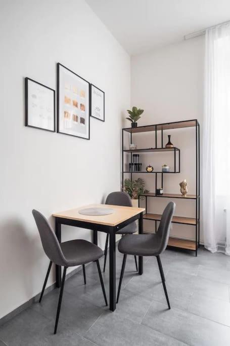 Apartment Helen Homestay Palmovka Prag