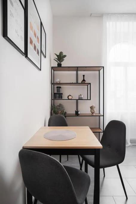Helen Homestay Palmovka Apartment Prag